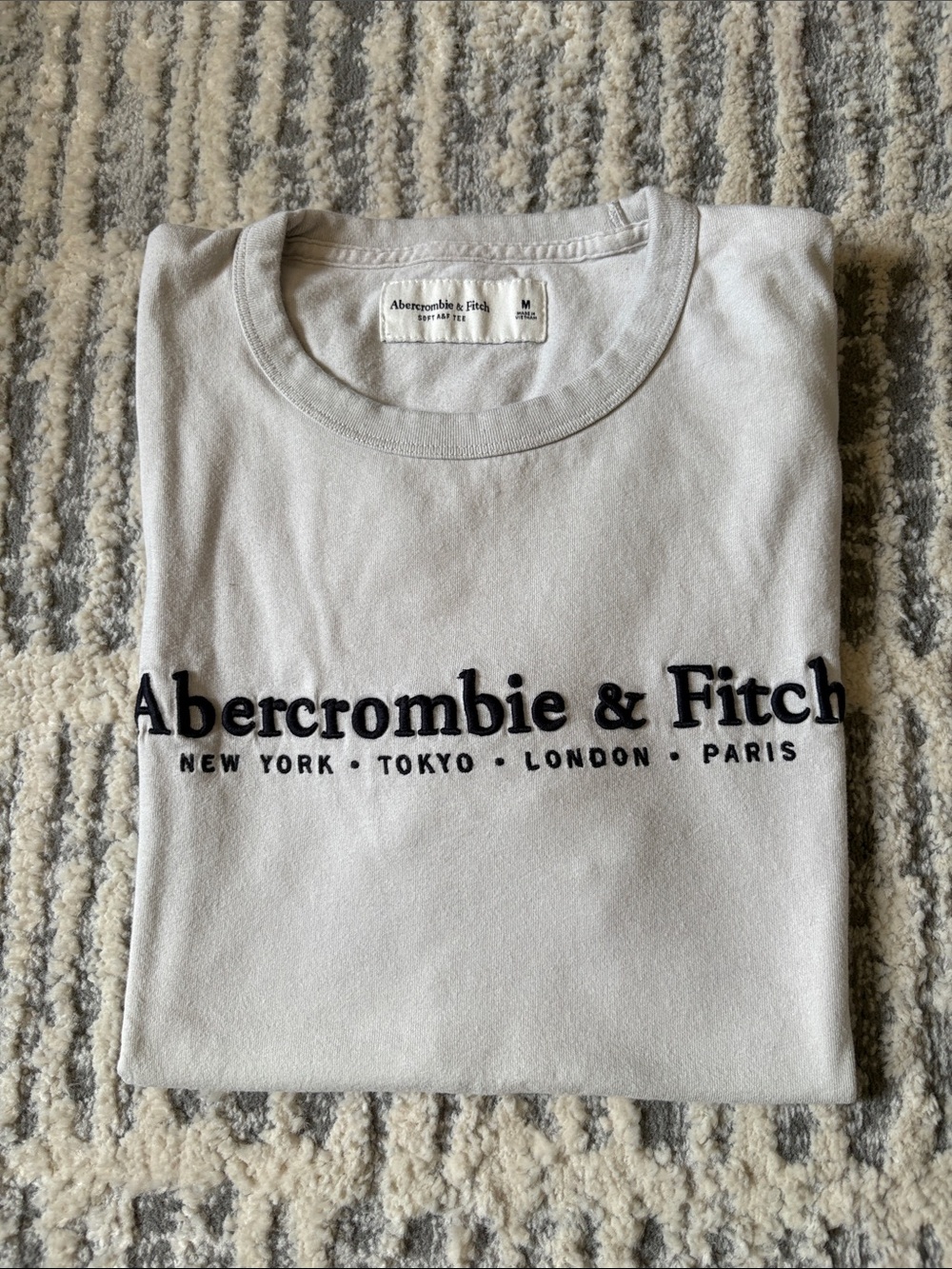 Abercrombie & Fitch Men’s Ivory Crewneck Embroidered Logo Tee